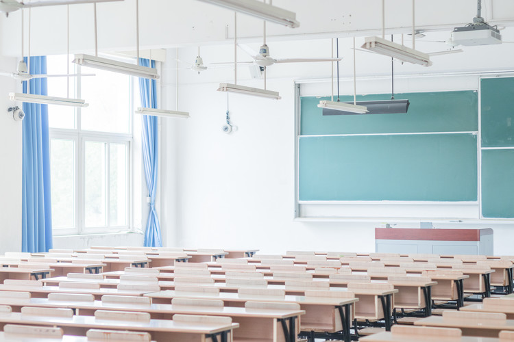 上第四师六十九团中学到底怎么样，值得去读吗？