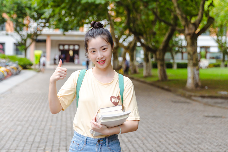 深圳民办中专学校一年学费多少钱(深圳民办职高有哪些)
